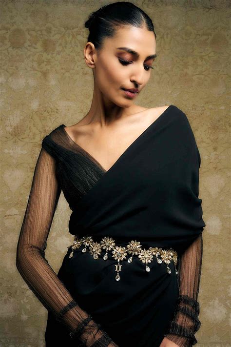 Buy Tarun Tahiliani Floral And Stone Crystal Embellished Jewel Belt