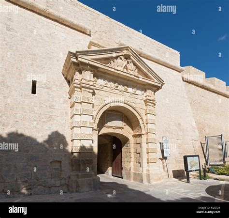 Malta mdina greek gate hi-res stock photography and images - Alamy