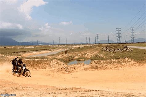 N Ng N Ng Gay G T Mi N Trung Ng Y C Ng Kh C Li T V C Xu H Ng Gia T Ng