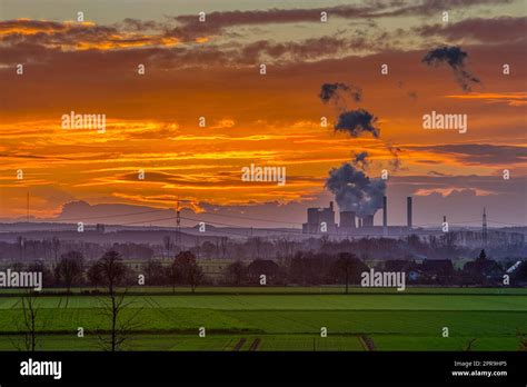 Coal Fired Power Plant Stock Photo Alamy