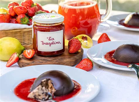 Strawberry purée Fragolina (Box with 4 jars of 280 g) | La Vialla