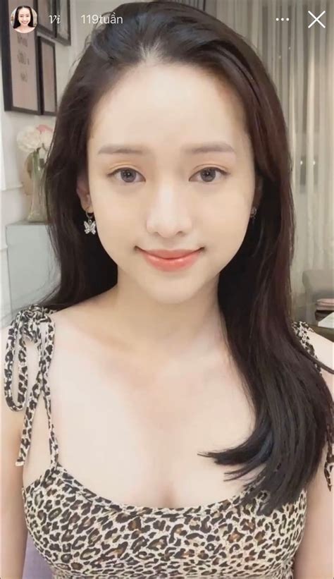 Hot girl Cà Mau Thuý Vi bất ngờ tâm sự chuyện thay túi ngực Saostar vn