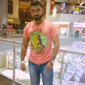 Mumbai India Gay Travel Buddy