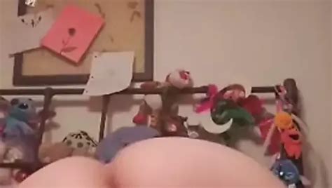 SSBBW SPREADS HER ASS AGAIN XHamster