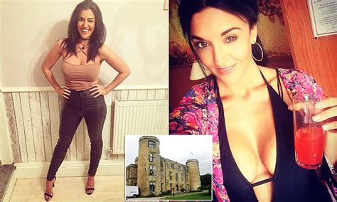 Hotel Guest Catches Manager Spying On Her Naked Daily Mail Online