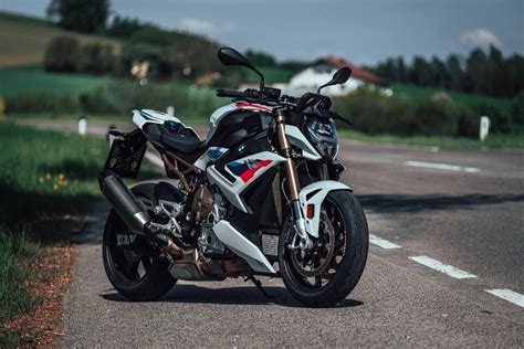 Power Naked Bike Vergleich 2022 BMW S 1000 R