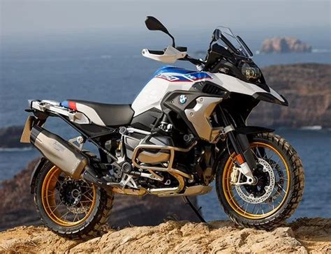 Bmw Overhauled Its Most Successful Adventure Motorcycle For 2019 Gear Patrol