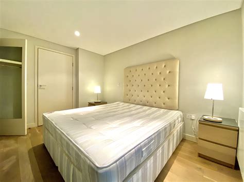 Merchant Square East, Paddington, London - Machards