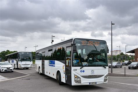 Iveco Bus Crossway Arc En Ciel Place Mobilit Flickr