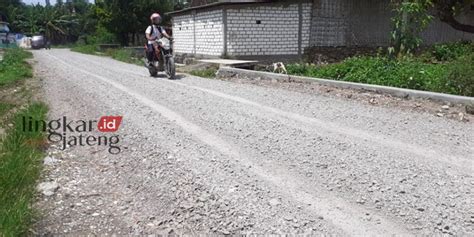 Uang Muka Dibawa Kabur Proyek Jalan Karangsekar Banggi Rembang Dihentikan