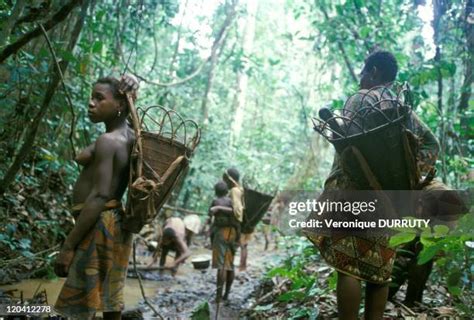 Pygmies Women Photos And Premium High Res Pictures Getty Images