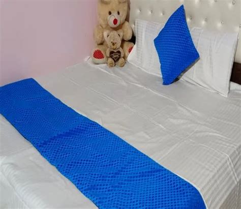 Blue Self Design Bed Runner Set Size King Size At Rs 420piece In