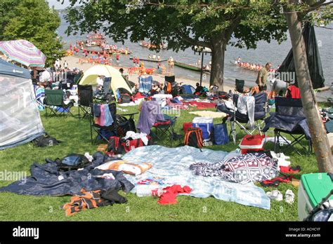 Crowded Picnic Area With Blankets And Towels Stock Photo Alamy