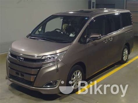 Toyota Noah G Non Hybrid Sunroof For Sale In Khulna Sadar Bikroy