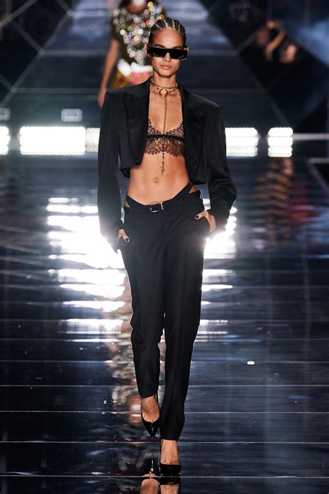 Tendencias Qu Es La Ropa Naked O Desnuda Y C Mo La Llevaremos Vogue