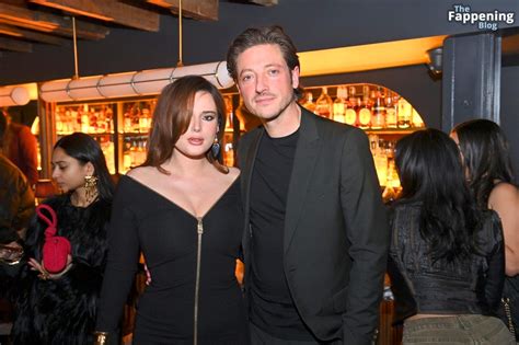 Bella Thorne Looks Hot At The AmfAR New York Fashion Week 24 Photos OnlyFans Leaked Nudes