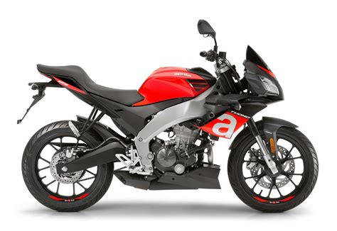 Motorrad Vergleich Hyosung GT 125 Naked 2016 Vs Aprilia Tuono 125 2017