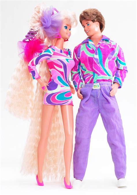 Barbie Y Ken La Pareja Más Famosa Del Mundo Del Juguete Una Vitrina