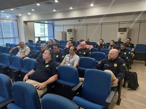 PRF ES promove primeiro workshop de instrutores da regional Polícia