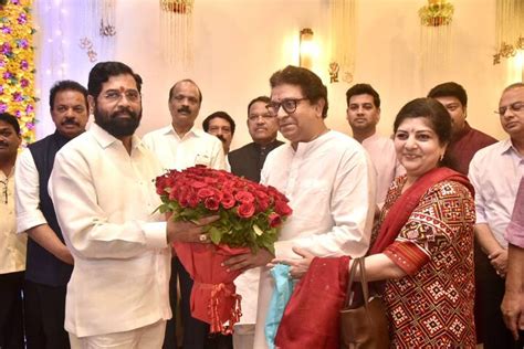 Raj Thackeray Varsha Raj Thackeray Visited Bappa At Chief Minister