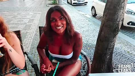 Vollbusige Milf Nimmt Was Sie Braucht Xhamster