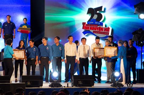 Phat Dat: kind heart towards youth and students - Phat Dat Corporation ...