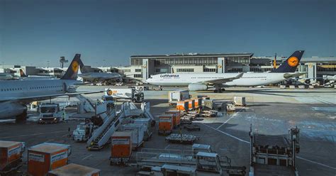 Streik Flughafen Welche Rechte haben Passagiere bei Flugausfällen