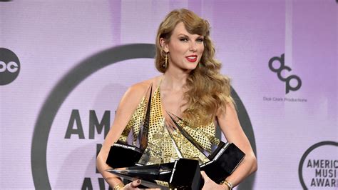 This is why Taylor Swift fans hate on Ferndale