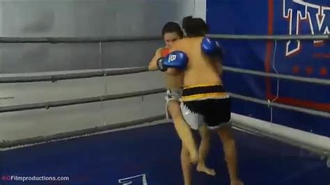 Hot Chick Participating In A Kickboxing Match Porn