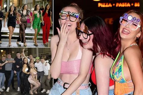 Hefner Of Sex Dolls Celebrates New Year With His Hoard Of Synthetic Girlfriends Daily Star