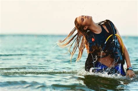 Supermodelo Kate Pokden Derrocha Sensualidad En Sexy Bikini Spanish