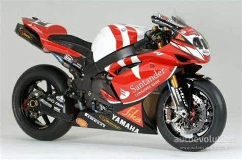 Yamaha Yzf R1 Superbike 2007 2010 Specs Performance And Photos