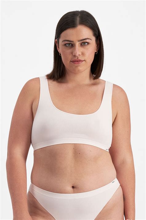 Bonds Match Its Seamless Hi Bikini Womens Underwear WRKB