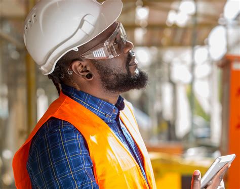 How to Choose the Right Eye Protection for Your Team - Safesite