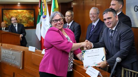 Exalumnos De Facdyc Reviven Su Paso Por Las Aulas De La Uanl Vida