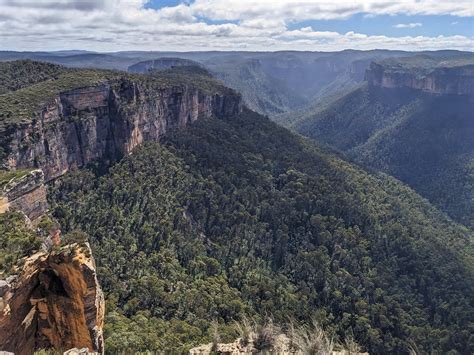 3 Astonishing, Lesser-Known Rock Formations In The Blue Mountains - NSW