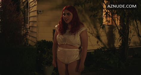 BEANIE FELDSTEIN Nude AZNude