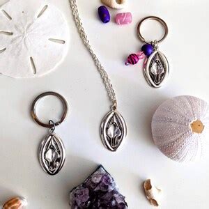 Vagina Vulva Keychain Keyring Funny Adult Gift Womens Yoni Novelty