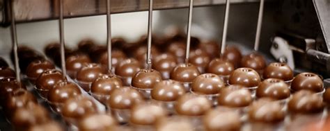 lindt advances supply chain insights  ibm cognos analytics