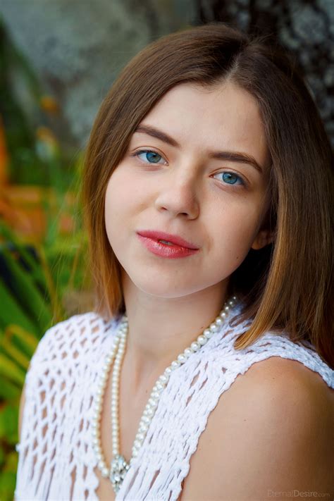 Amateur Girl Eternal In The Shadow Kay J Medium 0041