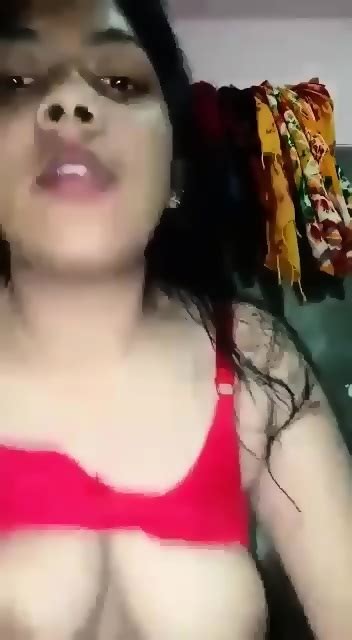 Desi Sexy House Wife Showing Her Big Pussy And Boobs