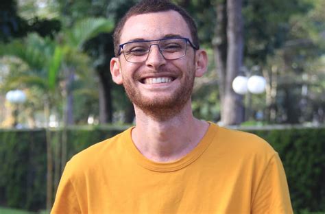 GAY DE FAMÍLIA LIVRO DE FELIPE FAGUNDES MOSTRA NOÇÕES VALIOSAS SOBRE PERTENCIMENTO E