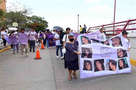 Marchan En Chilpancingo Para Exigir Justicia Para La Estudiante De