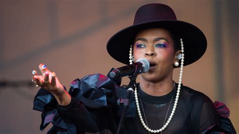 Lauryn Hill - Net Worth 2022/2021, Salary, Age, Bio, Family, Career, Wiki