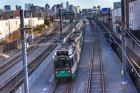 Green line boston closures are forcing riders to take shuttle buses 14