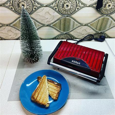 Бутербродница красная Kitfort КТ-1609 Panini Maker, купить по цене 2 ...