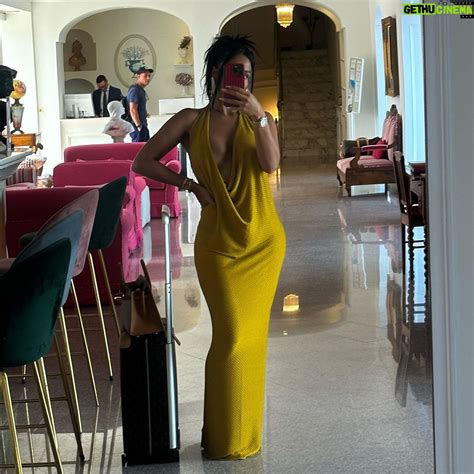 Léana Zaoui Instagram – 🌭 | Gethu Cinema