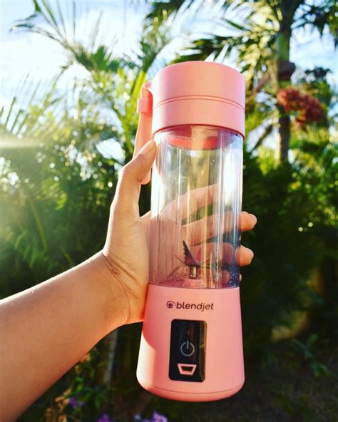 We Triedthe Blendjet Portable Blender Foodwini