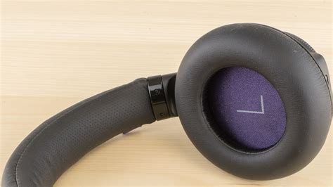 Which type of headphones is best for you? Over-Ear vs On-Ear vs Earbuds