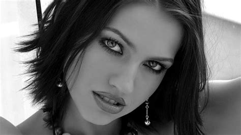 Bonito Sensual Special Model Black And White Soft Woman Lips